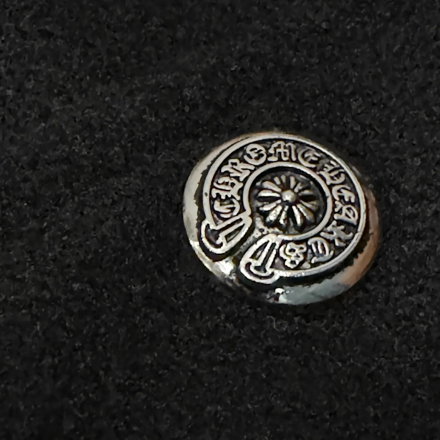 CH➡️ ， 。 LV ， ， 。 1 ， 。 ， 。Premium ！ ！ Quality！ Size：M L XL XXL